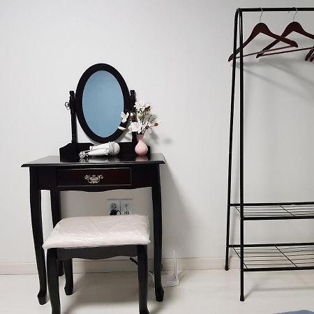 We Home Guesthouse Incheon Eksteriør billede